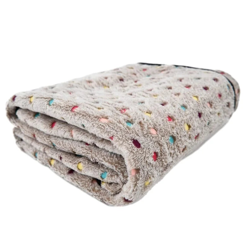Fluffy Dot Pattern Pet Blanket - Home Comfort